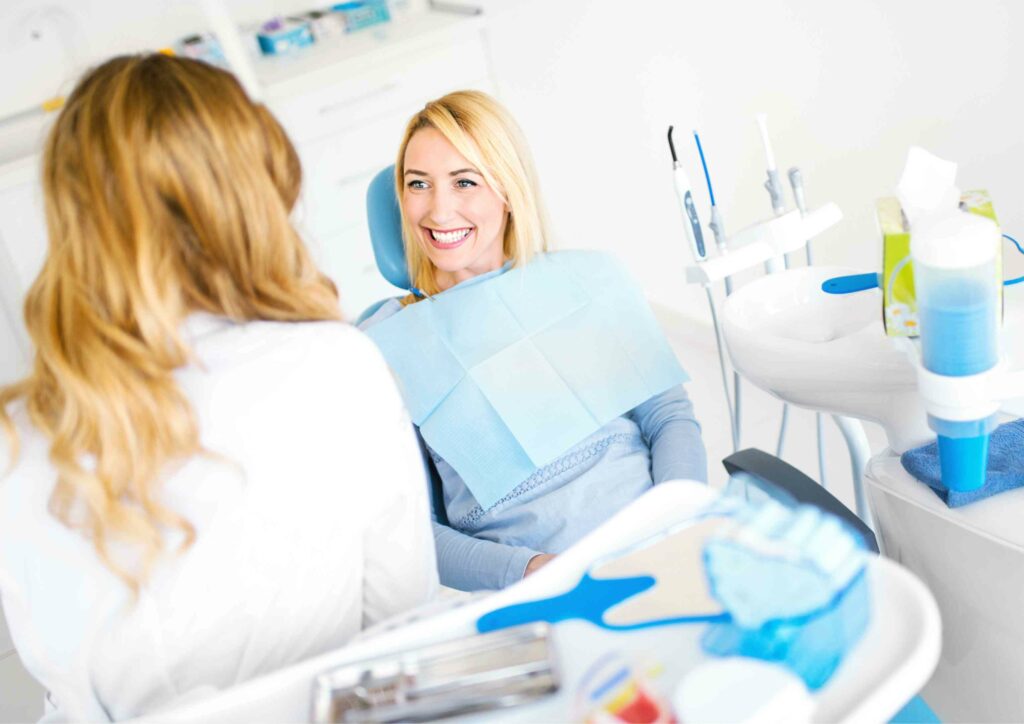 4 Simple Effective Methods To Whiten Your Teeth